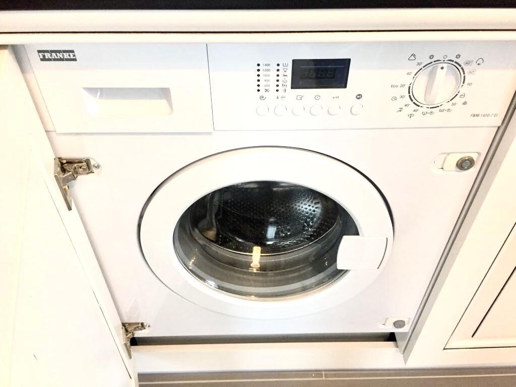 Flori De Iulie Apartamente Braşov Exteriör bild