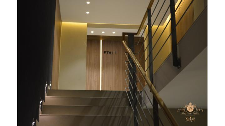 Flori De Iulie Apartamente Braşov Exteriör bild